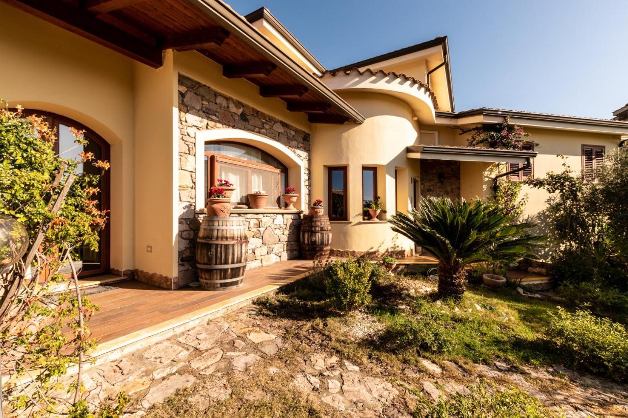 ساردارا B&B Ottoulivi المظهر الخارجي الصورة